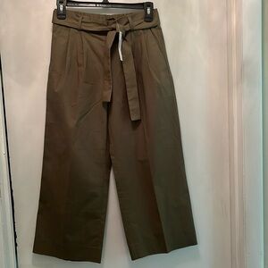 NWT, Jcrew, 0P,” paper bag pant, pull on with belt, side pockets . Semi-fit